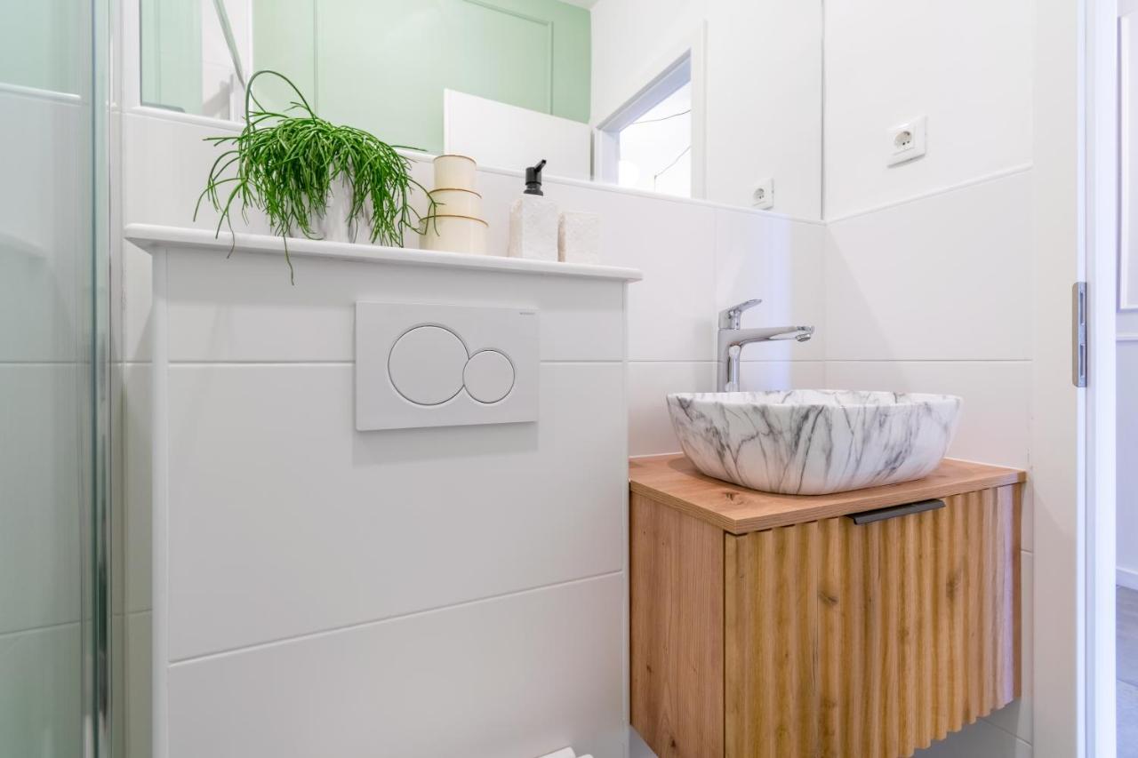 Studio Apartment Smile, Near Beach & Center, Free Parking, Balcony Makarska Zewnętrze zdjęcie