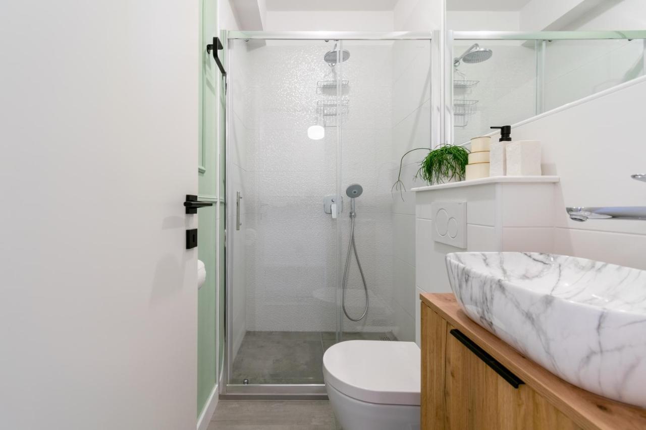 Studio Apartment Smile, Near Beach & Center, Free Parking, Balcony Makarska Zewnętrze zdjęcie
